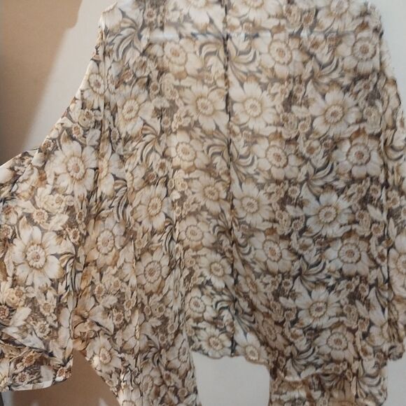 American eagle floral cardigan xs-medium.‎ Oversize fit sheer, VGUC - Picture 7 of 7
